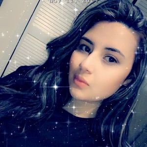 Meet your Posher, Nicole paula